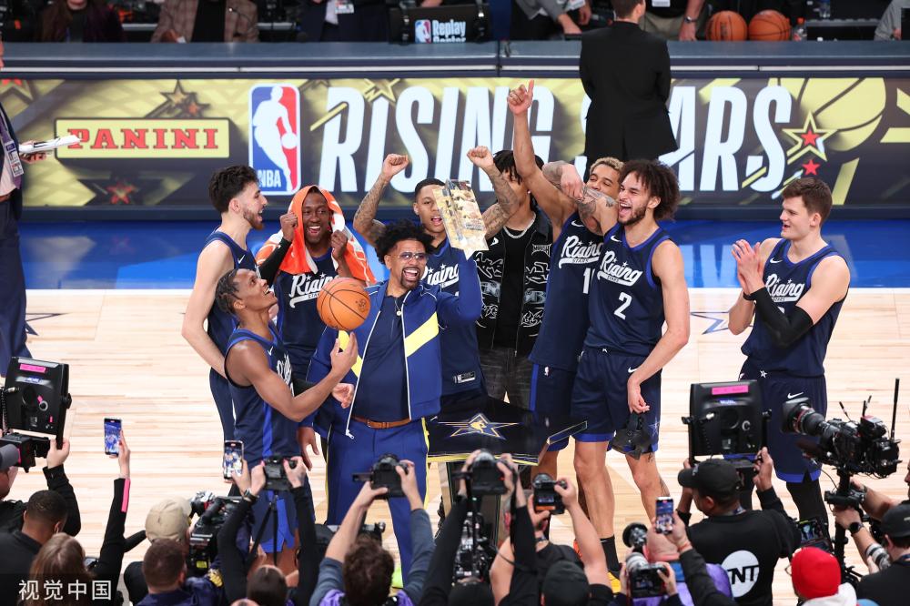 在一个充满 在一个充满